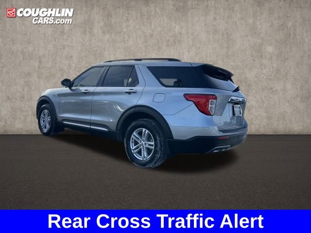 Used 2023 Ford Explorer XLT w/ Equipment Group 202A image 7