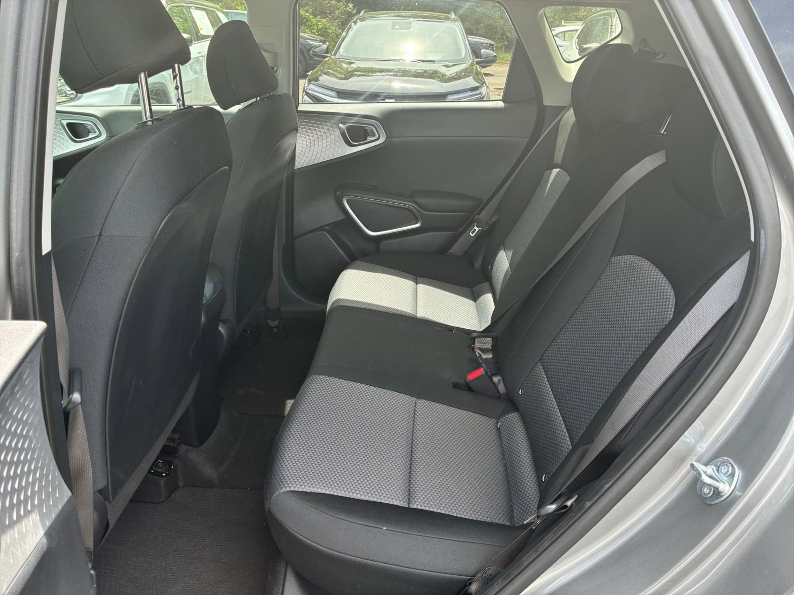 Used 2025 Kia Soul LX w/ LX Technology Package image 23