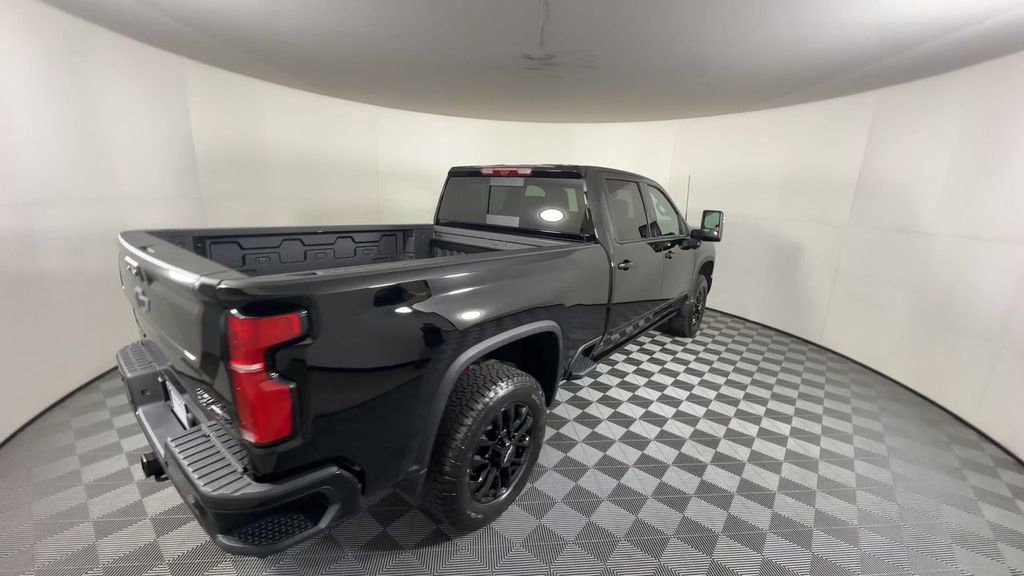New 2026 Chevrolet Silverado 2500 High Country w/ Midnight Edition image 9