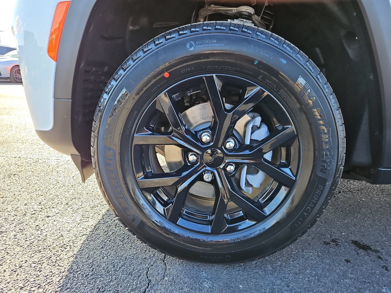 New 2026 Jeep Grand Cherokee Altitude AWD/4WD image 9