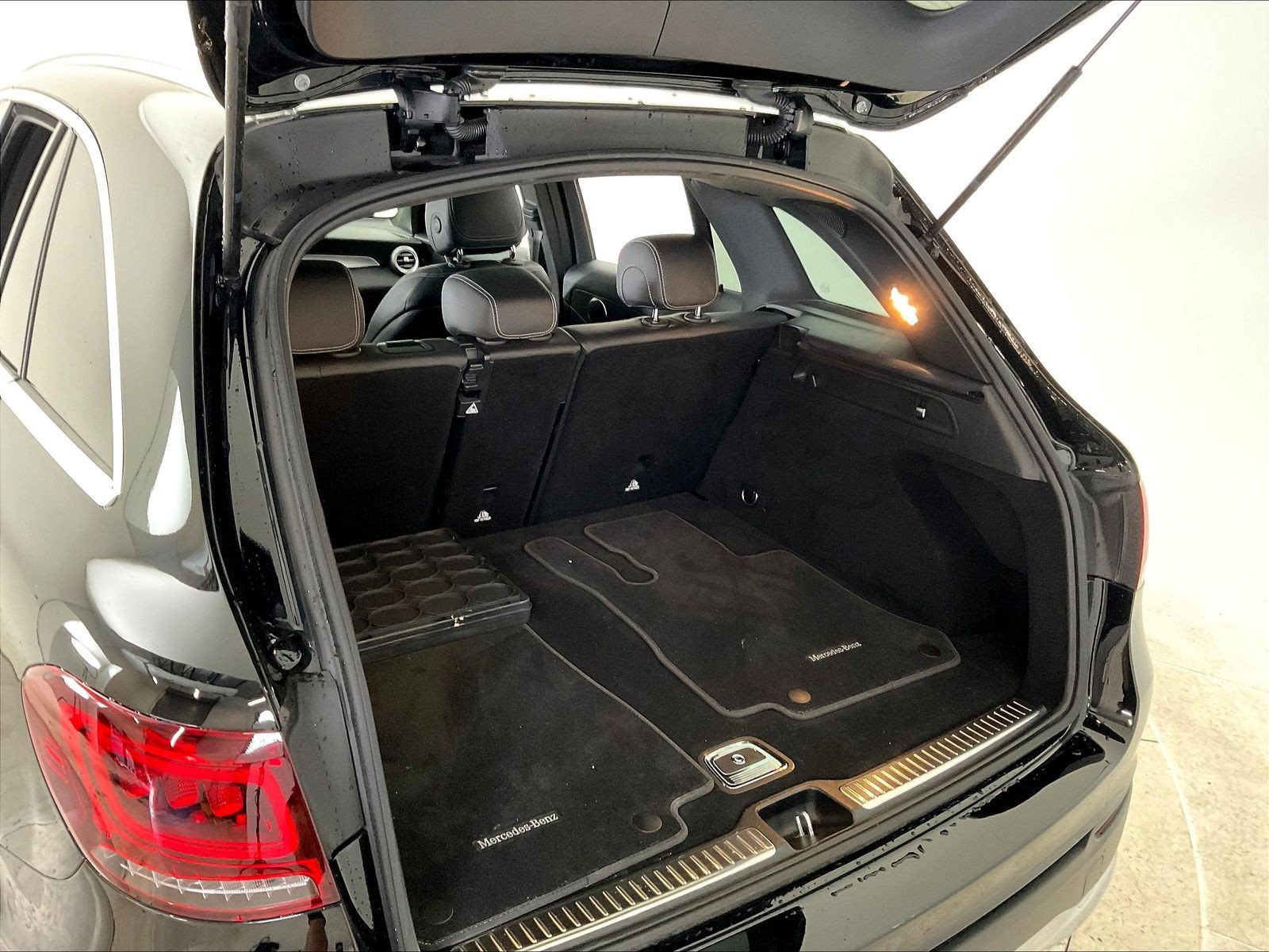 Certified 2022 Mercedes-Benz GLC 300 4MATIC image 40