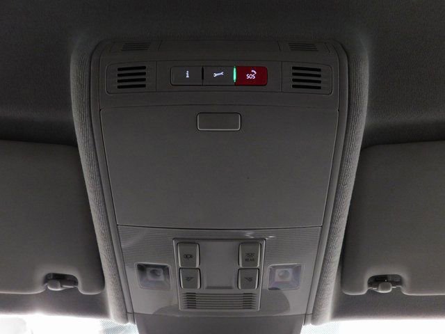 Used 2024 Volkswagen Tiguan S image 34