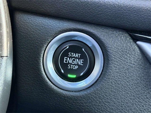 Used 2024 Cadillac XT4 Premium Luxury image 22