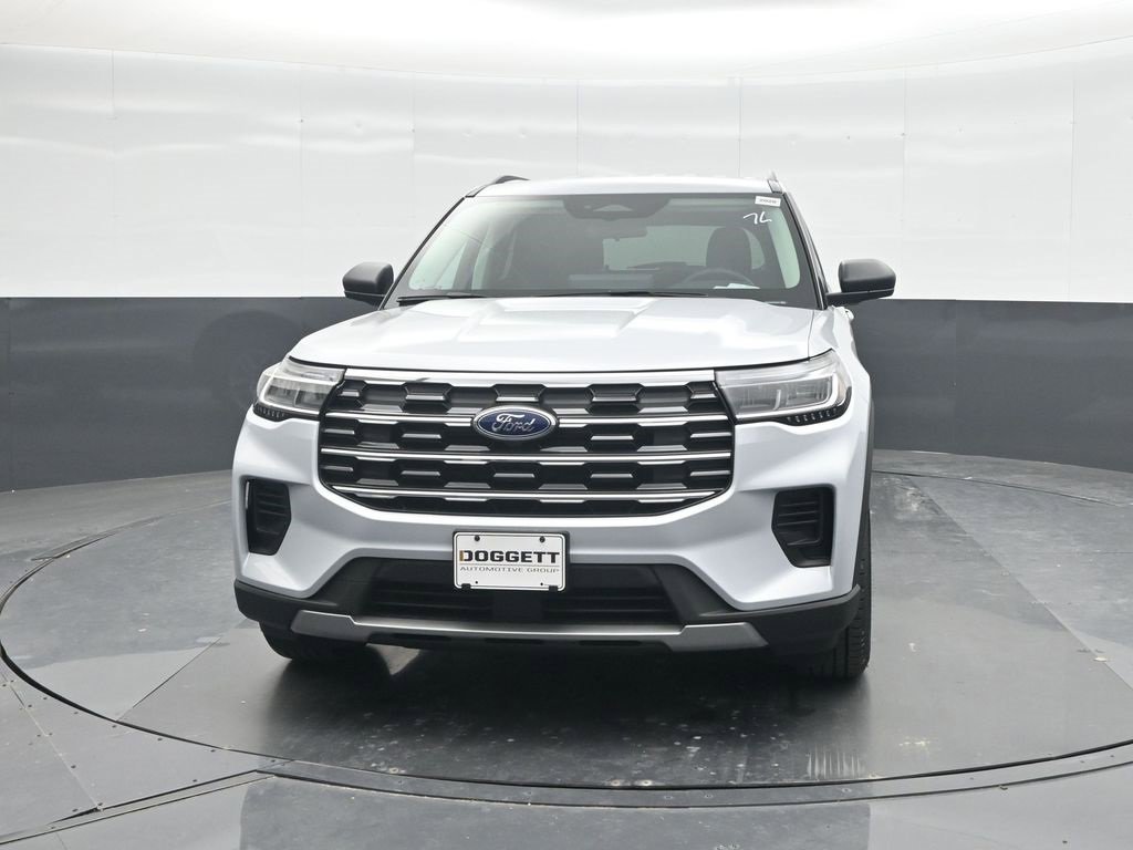New 2026 Ford Explorer Active image 5