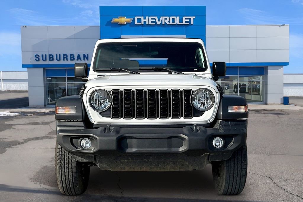 Used 2026 Jeep Wrangler Sport AWD/4WD image 3