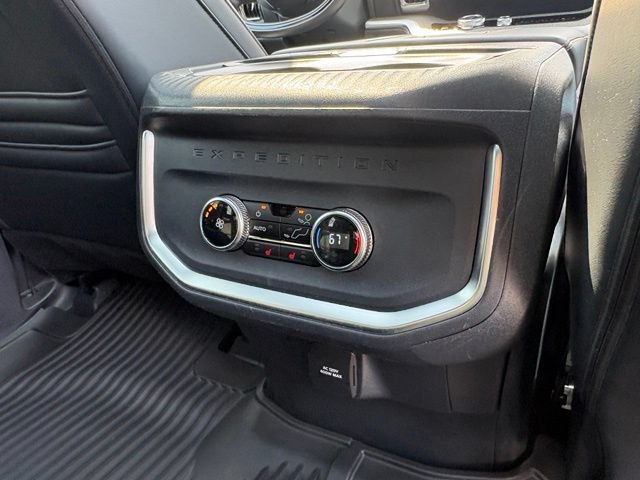 Used 2025 Ford Expedition Tremor AWD/4WD image 33