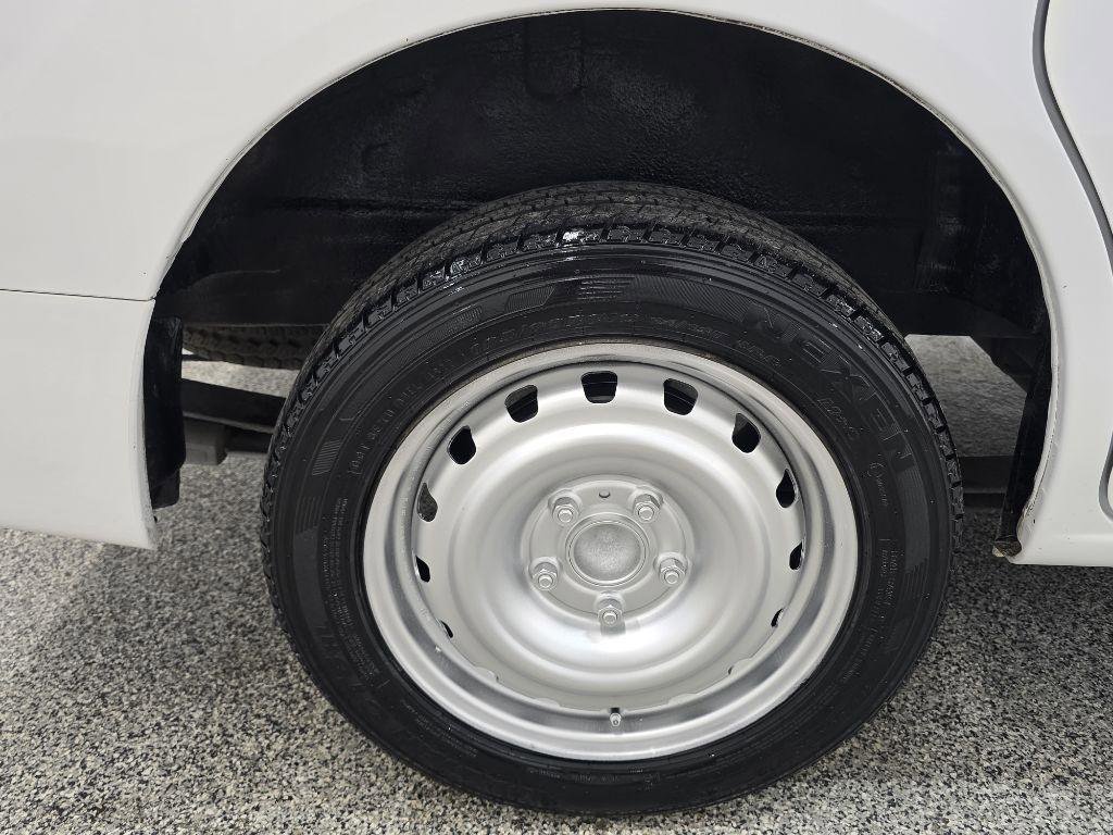 Used 2020 Nissan NV200 SV w/ Back Door Glass Package FWD image 25