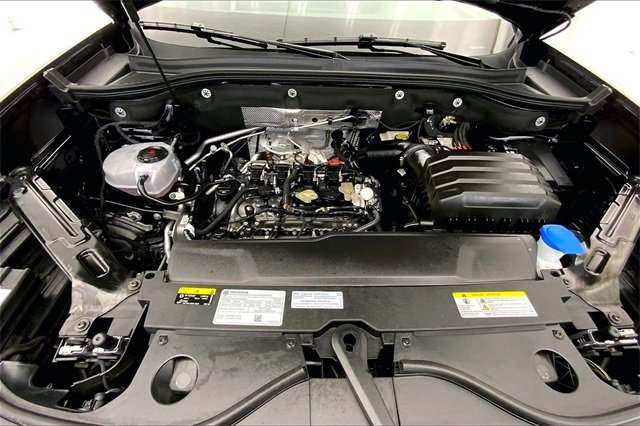 Used 2025 Volkswagen Atlas Peak Edition SE image 10