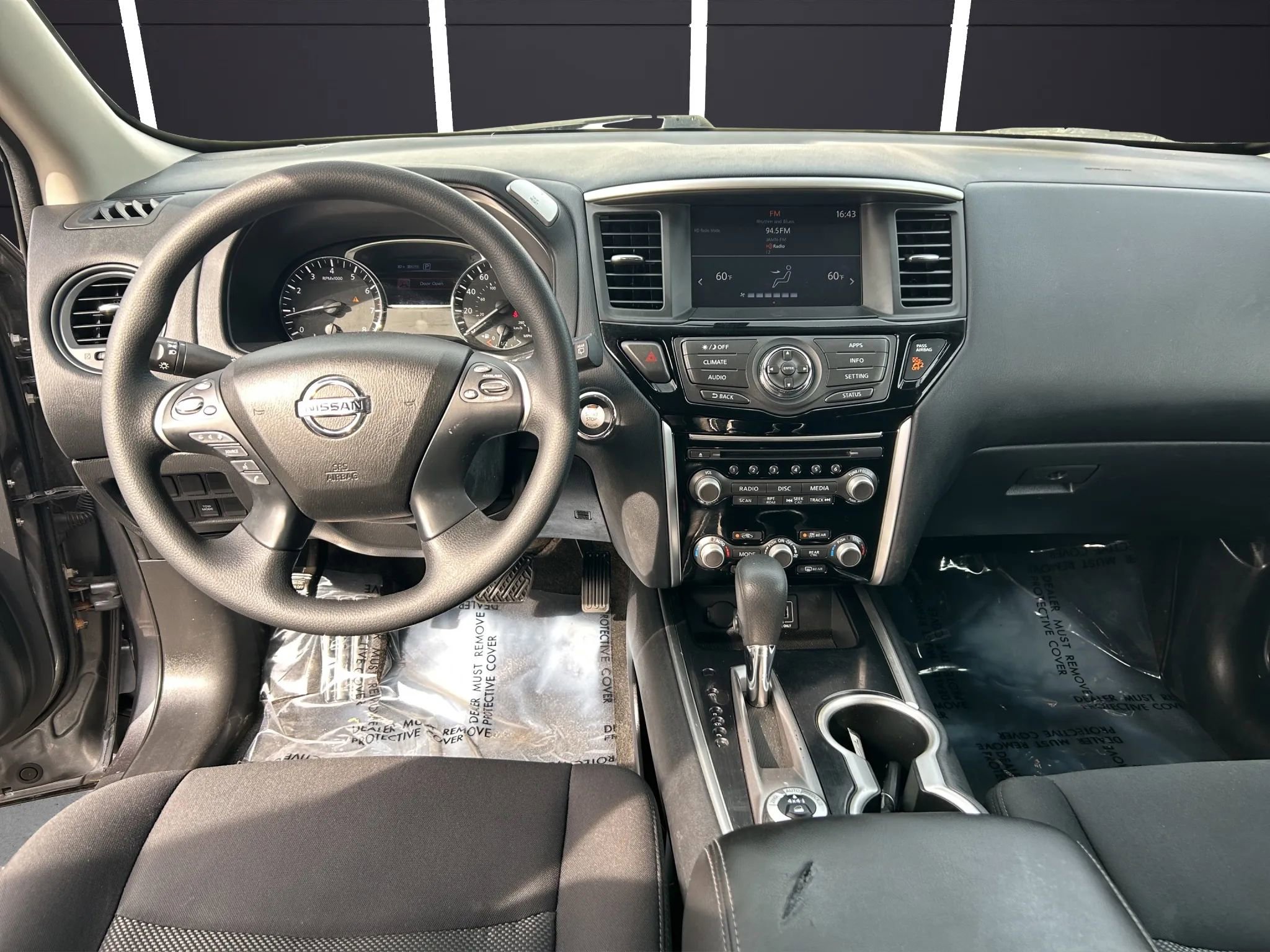 Used 2020 Nissan Pathfinder S image 15