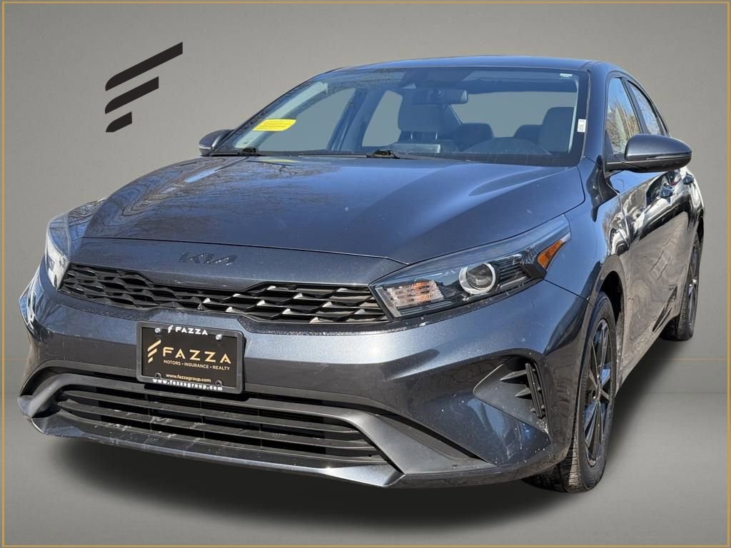 Used 2022 Kia Forte LXS w/ LXS Technology Package FWD image 1