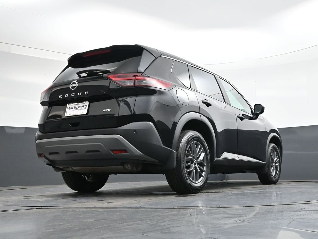 Used 2023 Nissan Rogue S image 34