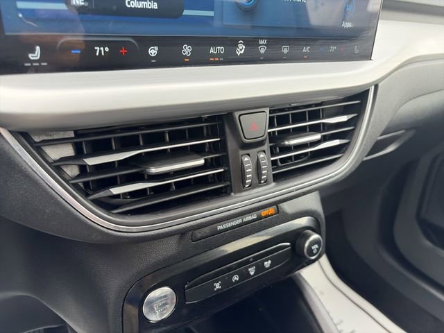 Used 2025 Ford Escape Platinum AWD/4WD image 19