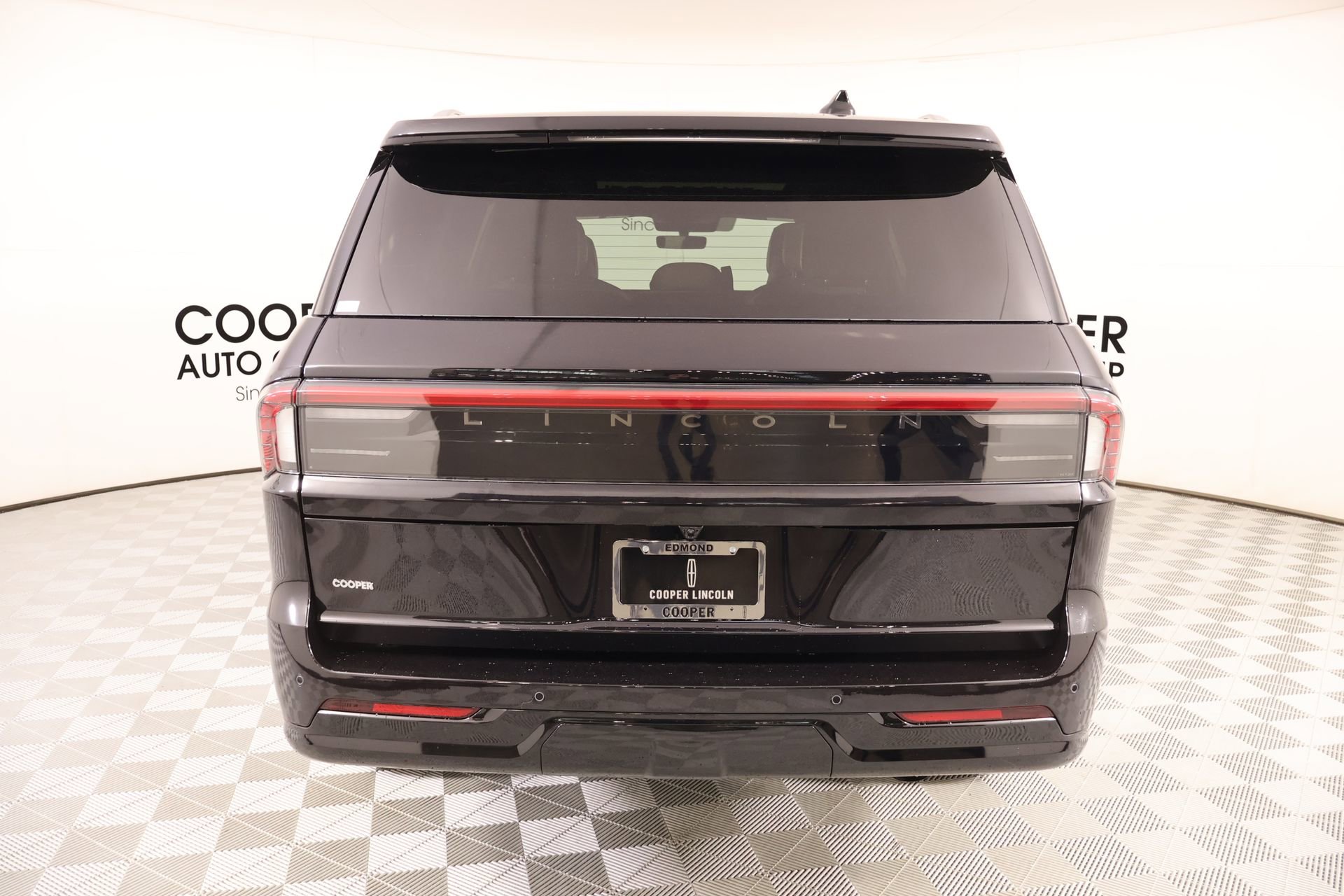 New 2026 Lincoln Navigator Black Label AWD/4WD image 23