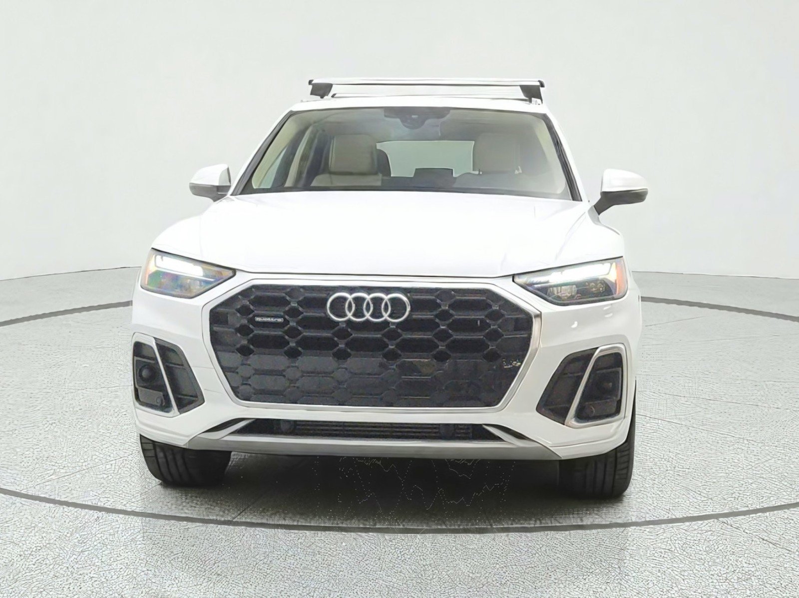 Used 2024 Audi Q5 2.0T Premium w/ Convenience Package AWD/4WD image 2