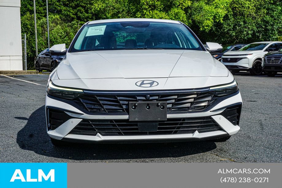 Used 2024 Hyundai Elantra Limited FWD image 10