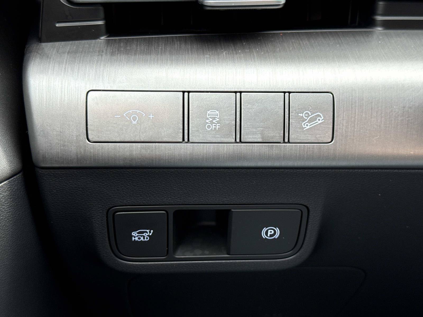 Certified 2024 Hyundai Kona Limited AWD/4WD image 14