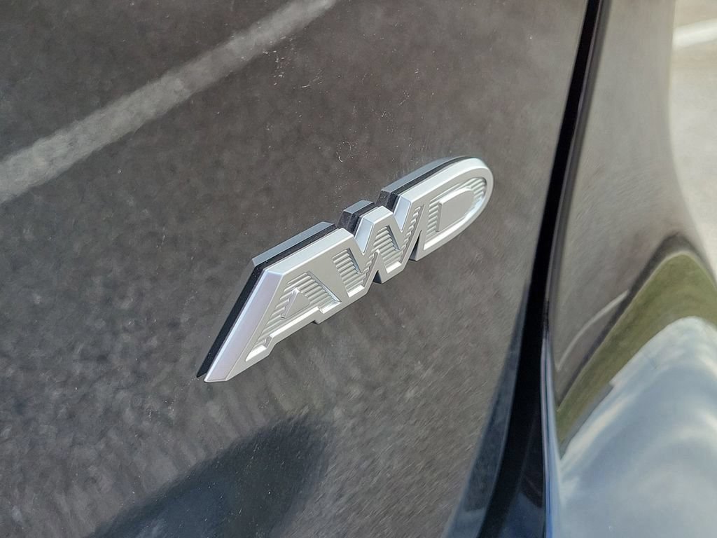 New 2026 Chrysler Pacifica Pinnacle w/ Trailer Tow Group AWD/4WD image 9