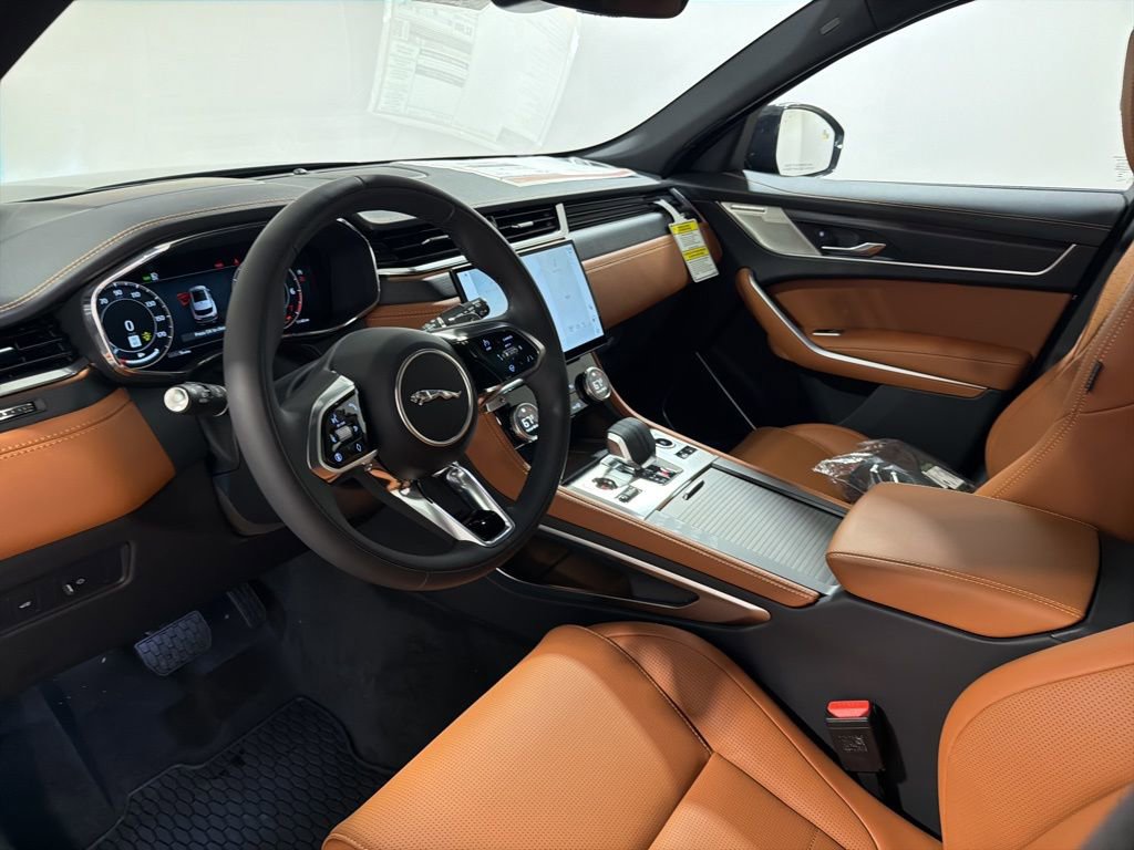 New 2026 Jaguar F-PACE R-Dynamic S image 10