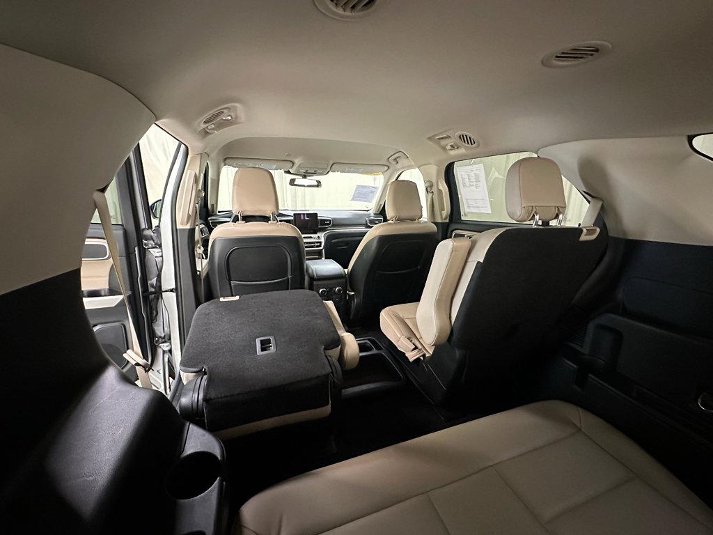 Used 2020 Ford Explorer XLT w/ Equipment Group 202A image 23