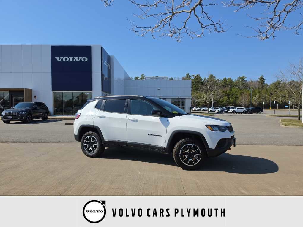 Used 2024 Jeep Compass Trailhawk image 1