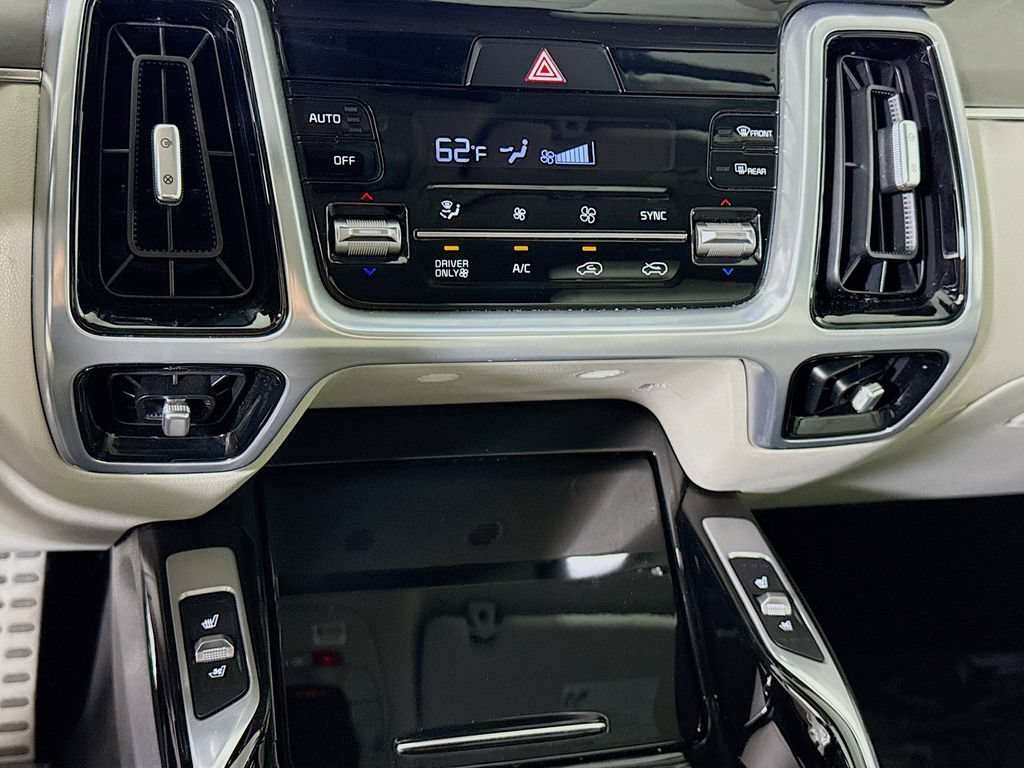 Certified 2023 Kia Sorento SX Prestige AWD/4WD image 10
