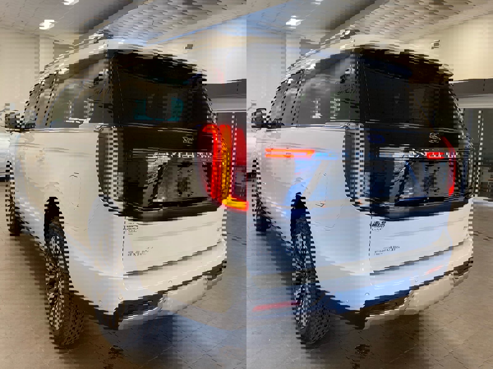 New 2025 Ford Expedition Max Platinum w/ Platinum Ultimate Package image 5