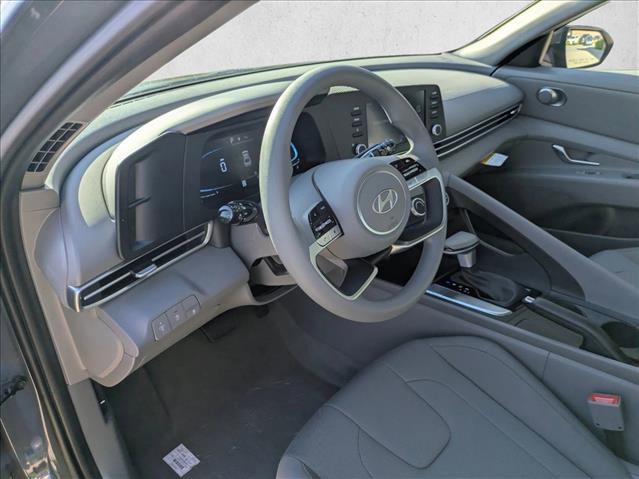 New 2026 Hyundai Elantra SE FWD image 3