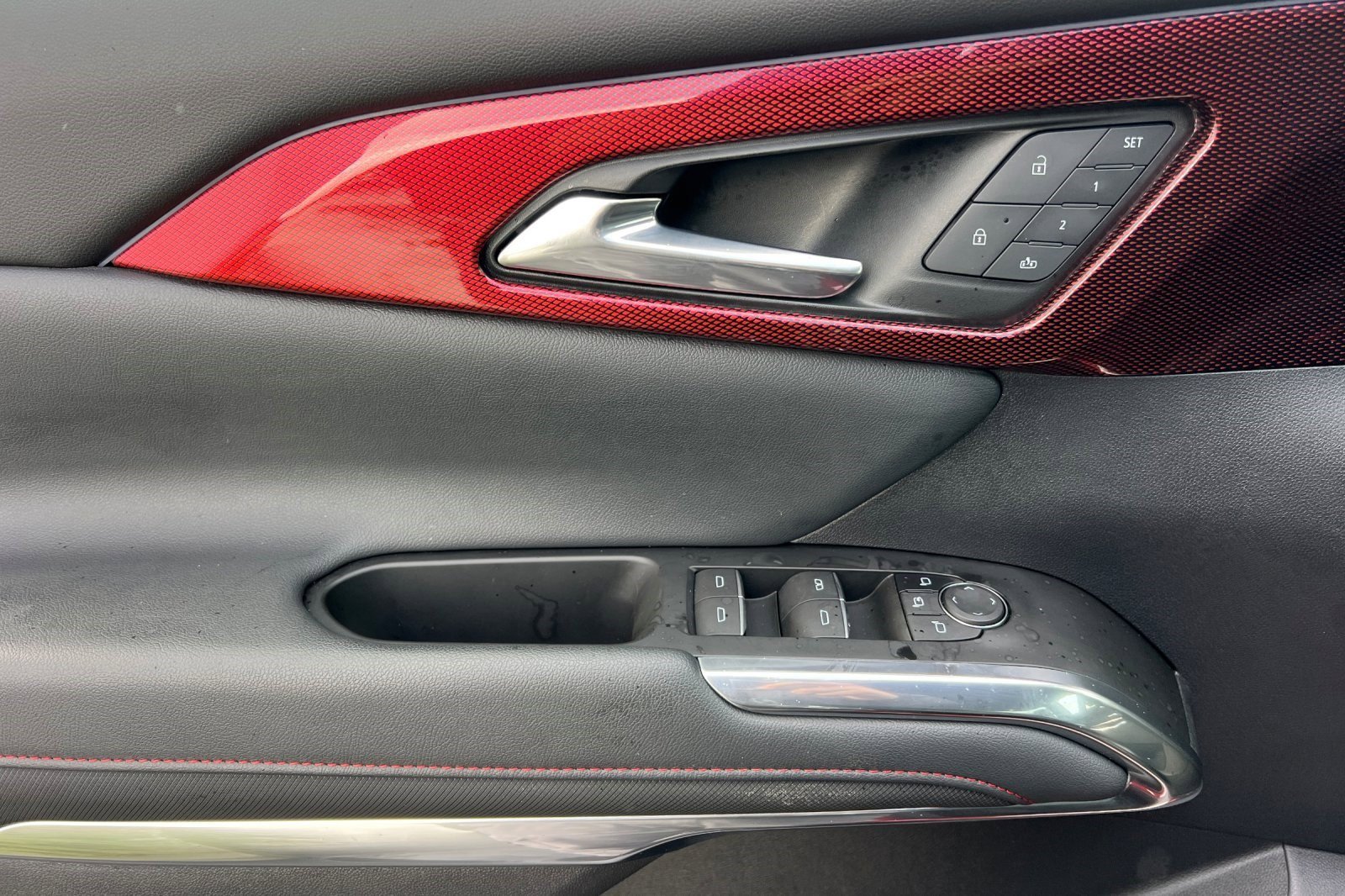 Certified 2024 Chevrolet Traverse RS w/ LPO, Floor Liner Package image 9