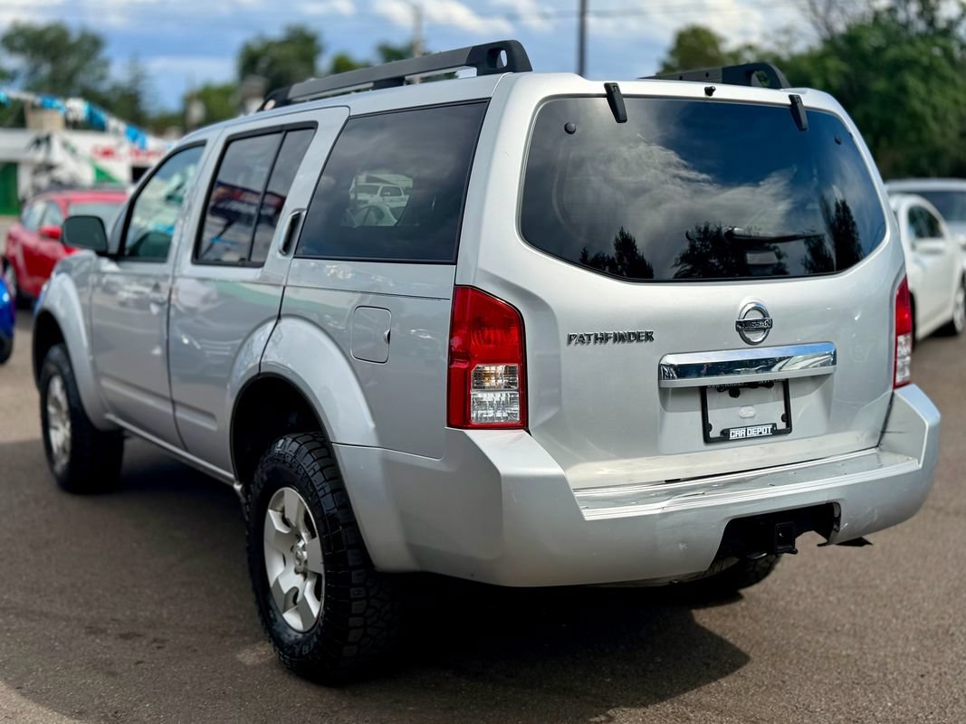 Used 2008 Nissan Pathfinder S AWD/4WD image 3