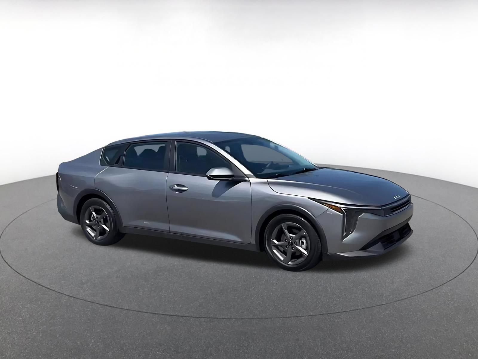 Used 2025 Kia K4 FWD video 2