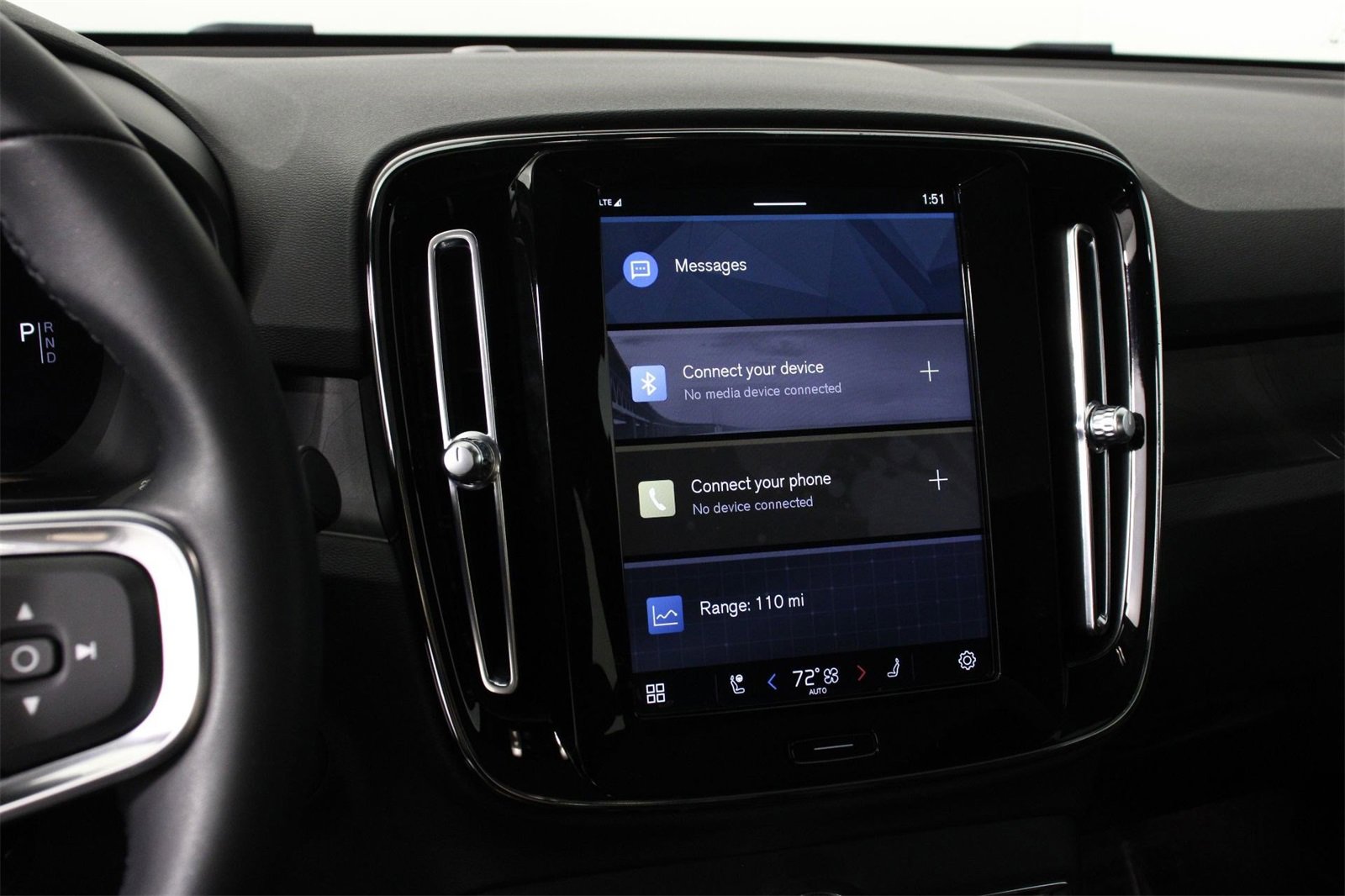 Certified 2023 Volvo C40 Recharge Core w/ Climate Package image 9