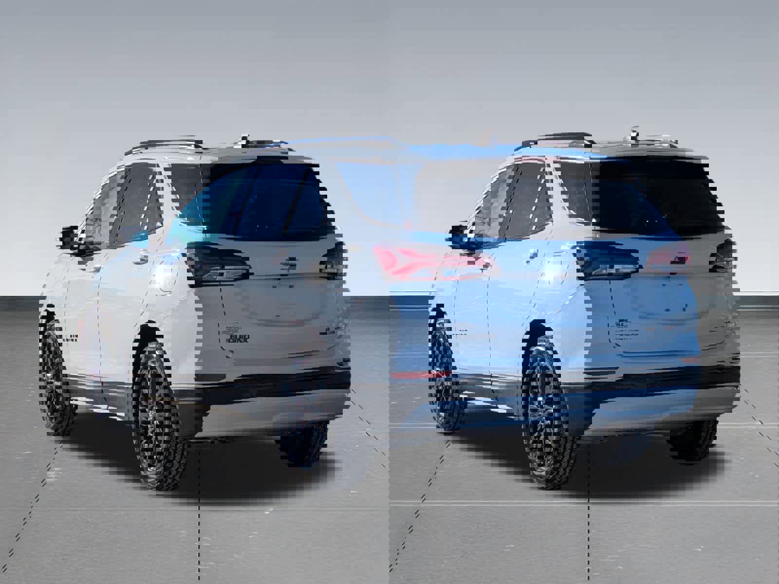 Used 2024 Chevrolet Equinox RS w/ RS Leather Package image 4