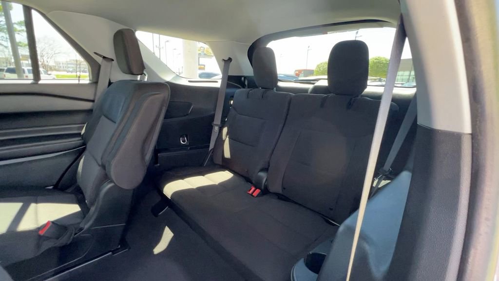 Used 2024 Ford Explorer XLT image 38
