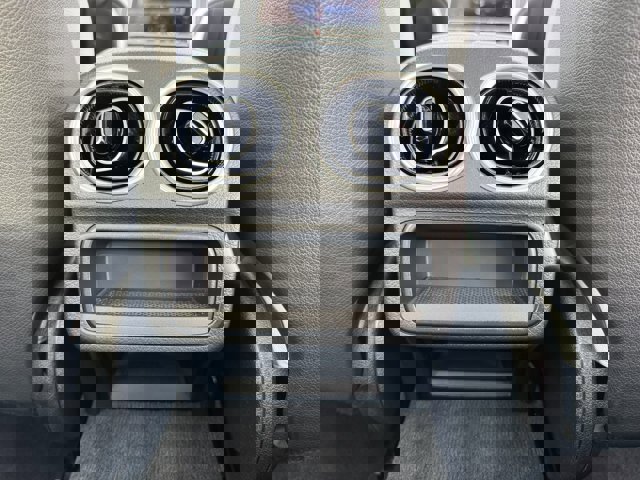 Used 2024 Mercedes-Benz C 300 Sedan image 9