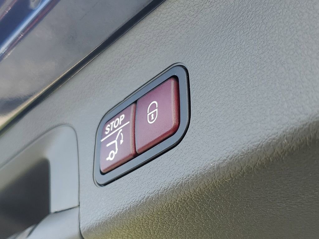 Used 2020 Mercedes-Benz GLS 450 4MATIC image 11