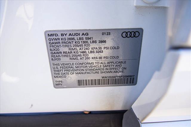 Used 2023 Audi Q5 e Premium w/ Convenience Package AWD/4WD image 27