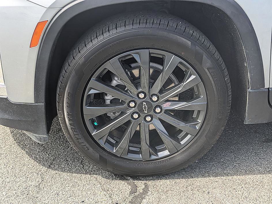 Used 2023 Chevrolet Traverse RS image 10