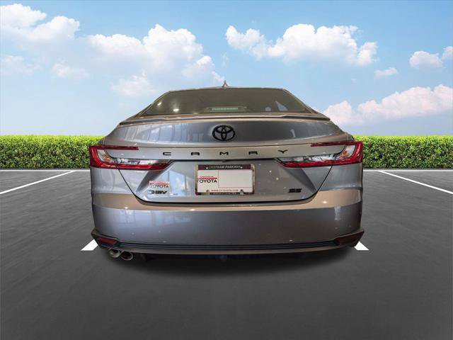Used 2025 Toyota Camry SE FWD image 2