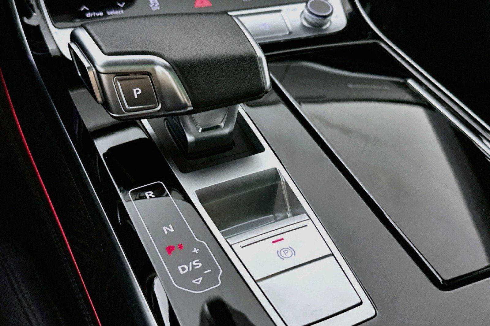 Used 2023 Audi A8 L 3.0T w/ Comfort Plus Package AWD/4WD image 7
