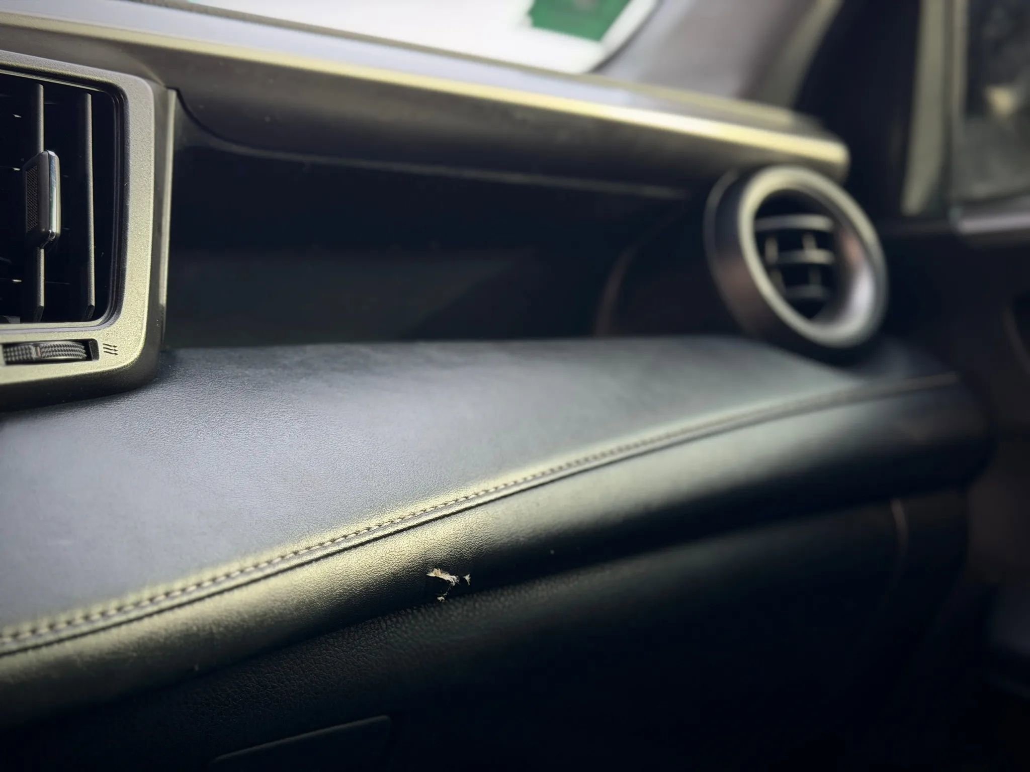 Used 2018 Toyota RAV4 XLE image 27