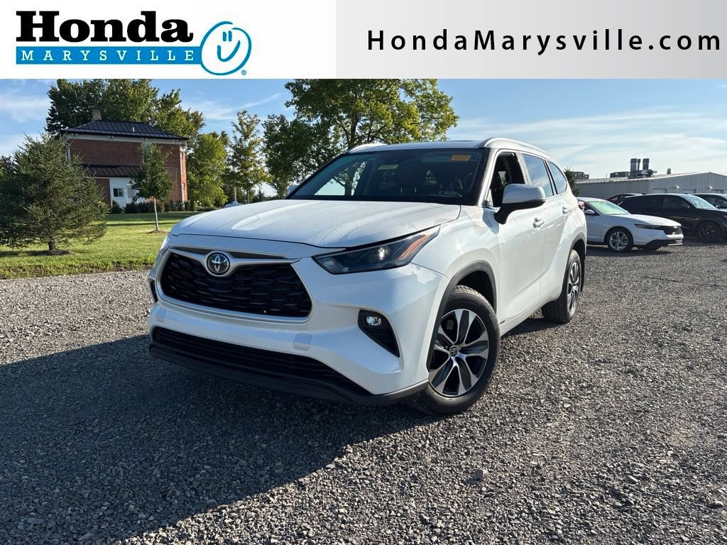 Used 2022 Toyota Highlander XLE