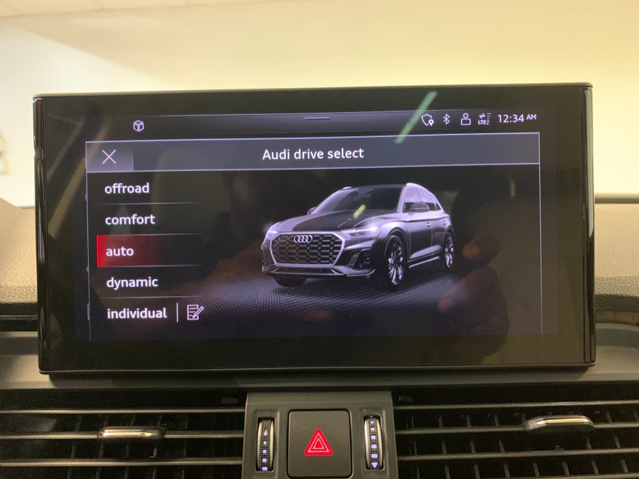 Used 2023 Audi Q5 2.0T Premium w/ Convenience Package AWD/4WD image 26