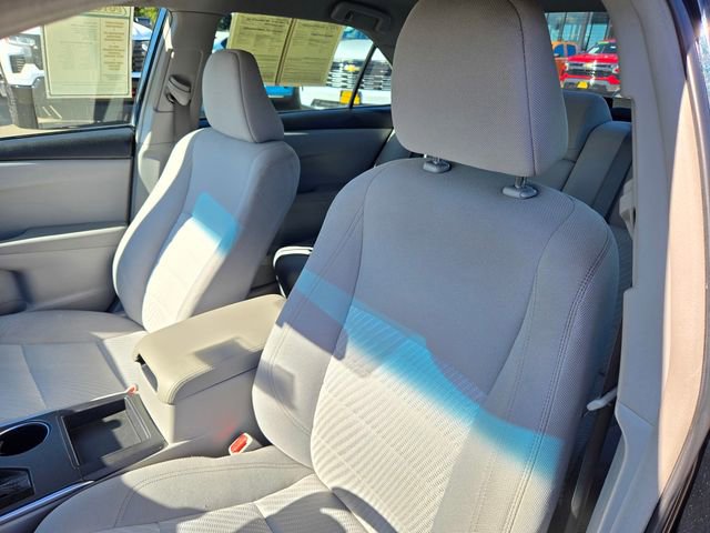 Used 2017 Toyota Camry LE image 12