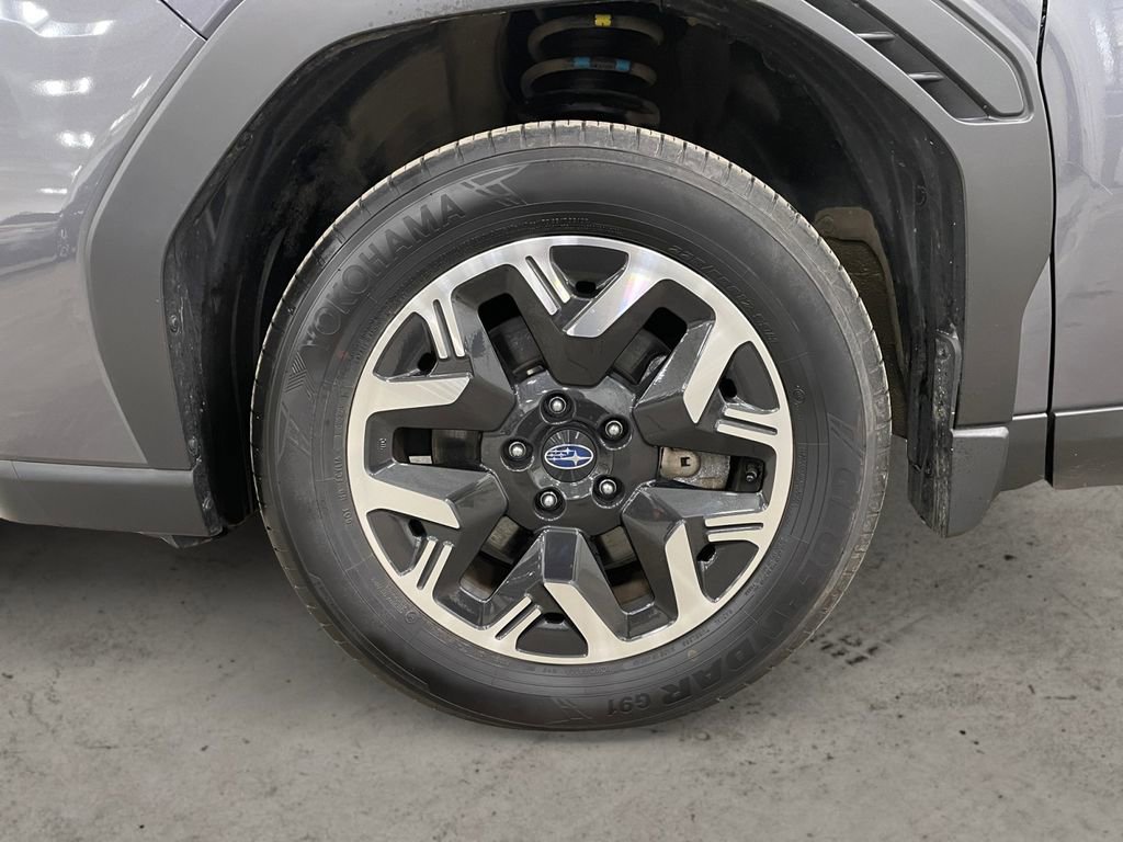 Certified 2025 Subaru Forester Premium AWD/4WD image 14