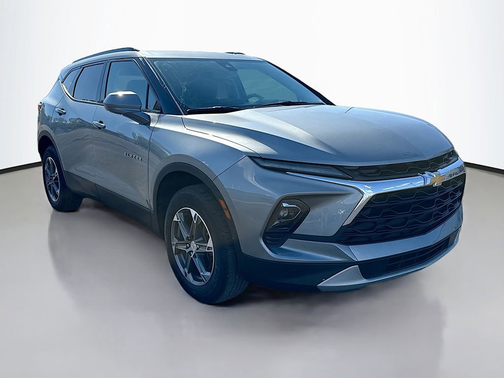 Used 2023 Chevrolet Blazer LT w/ Convenience Package image 2