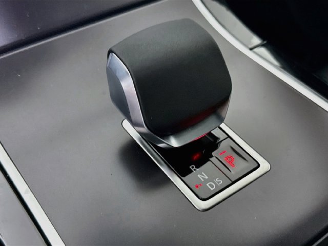 New 2026 Land Rover Range Rover Velar Belgravia AWD/4WD image 19