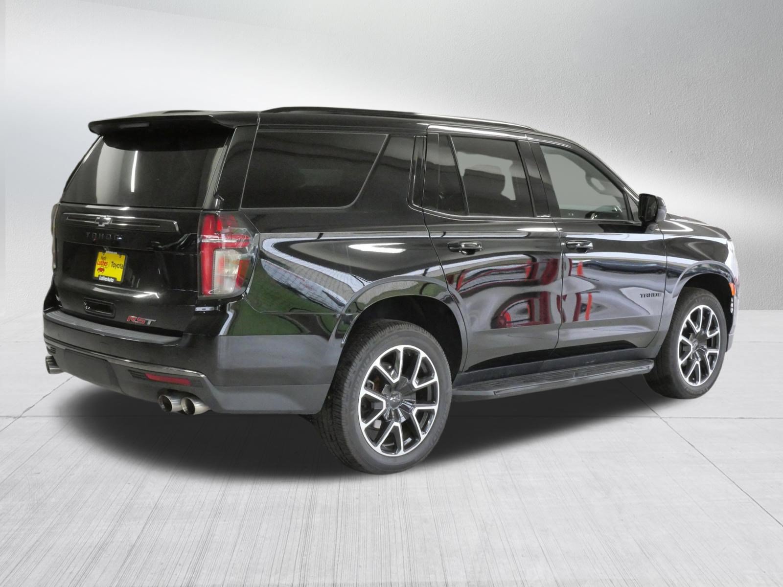 Used 2022 Chevrolet Tahoe RST w/ Sport Performance Package AWD/4WD image 7