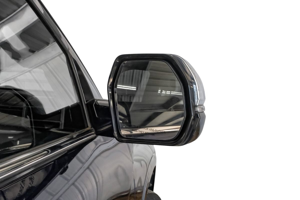 Used 2023 Toyota Sequoia Capstone AWD/4WD image 42