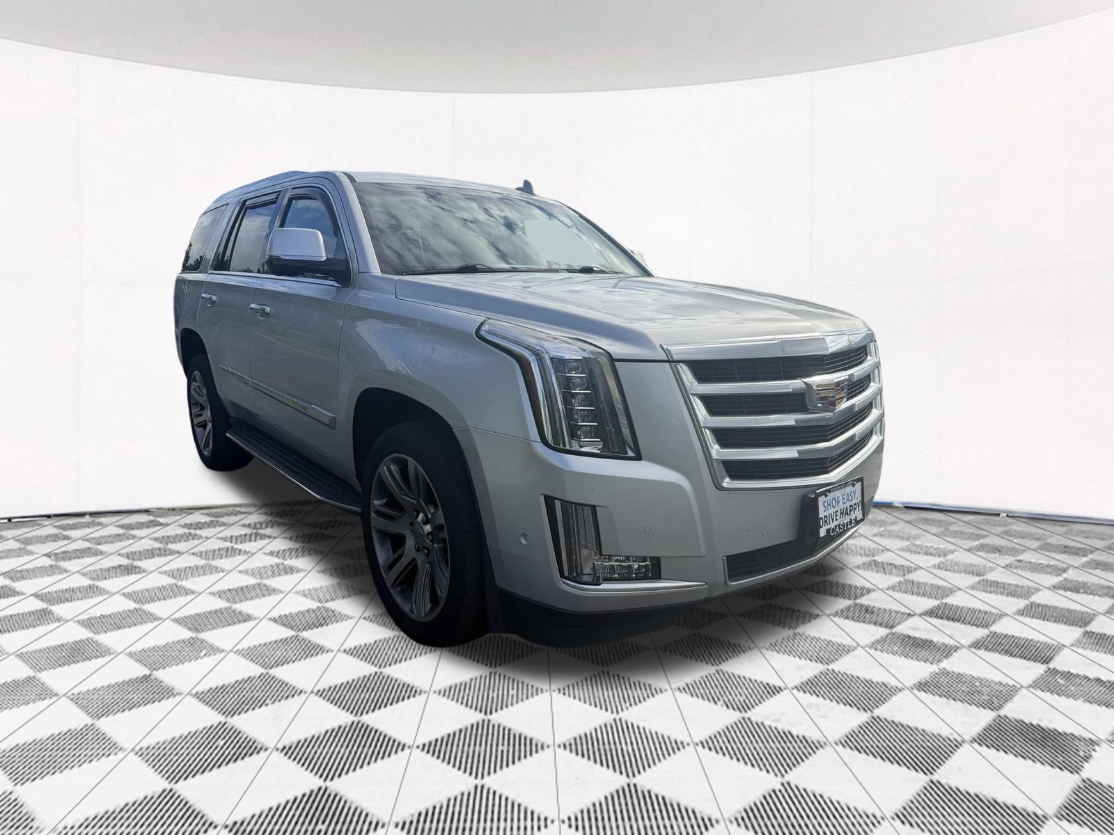 Used 2017 Cadillac Escalade Luxury AWD/4WD image 5