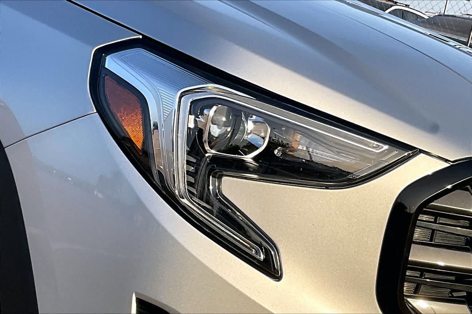 Used 2021 GMC Terrain SLE w/ Elevation Edition FWD image 29
